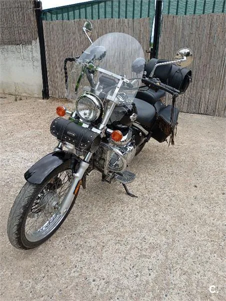 Suzuki Intruder 250 – Vista 2