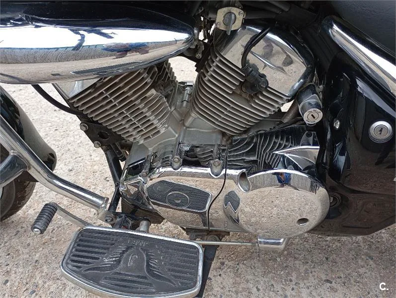 Suzuki Intruder 250 – Vista 5