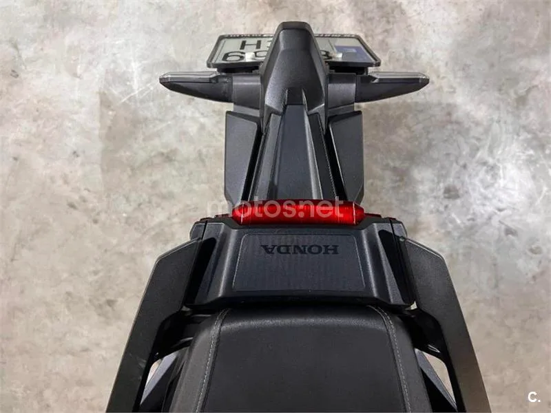 Honda X-ADV – Vista 12