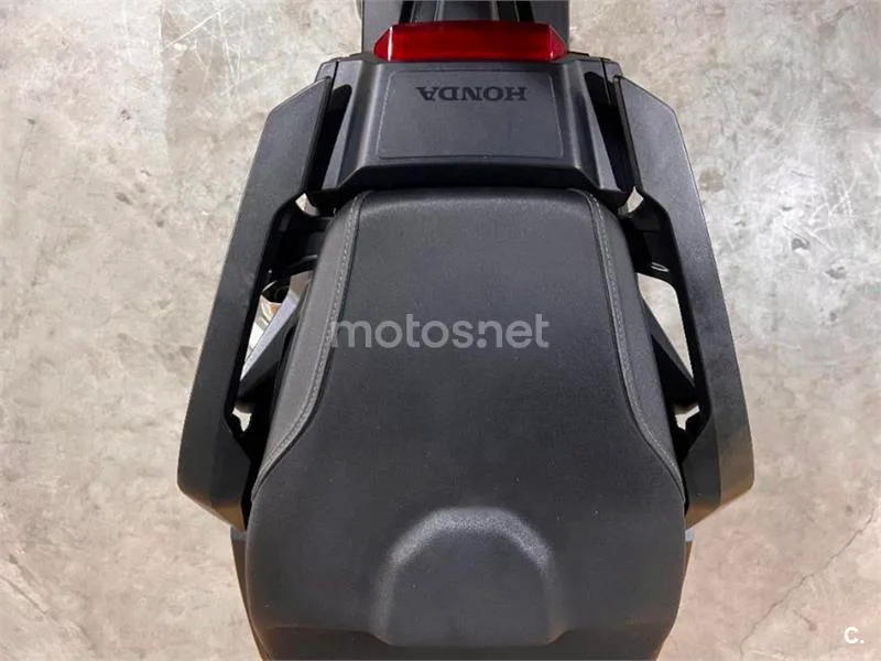 Honda X-ADV – Vista 13