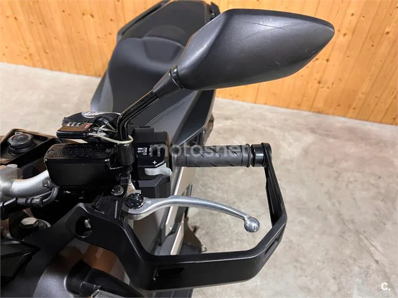 Honda X-ADV – Vista 34