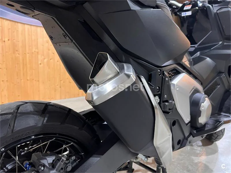 Honda X-ADV – Vista 60