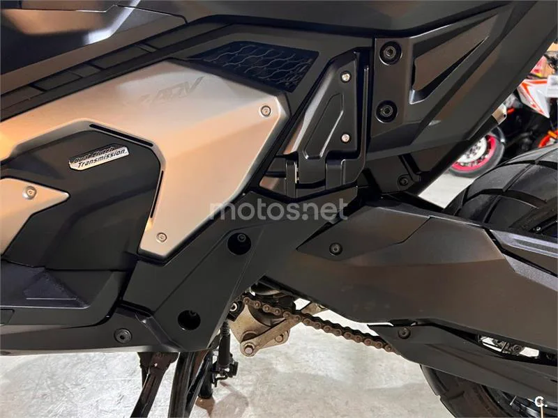 Honda X-ADV – Vista 70
