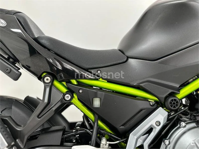 Kawasaki Z650 – Vista 11