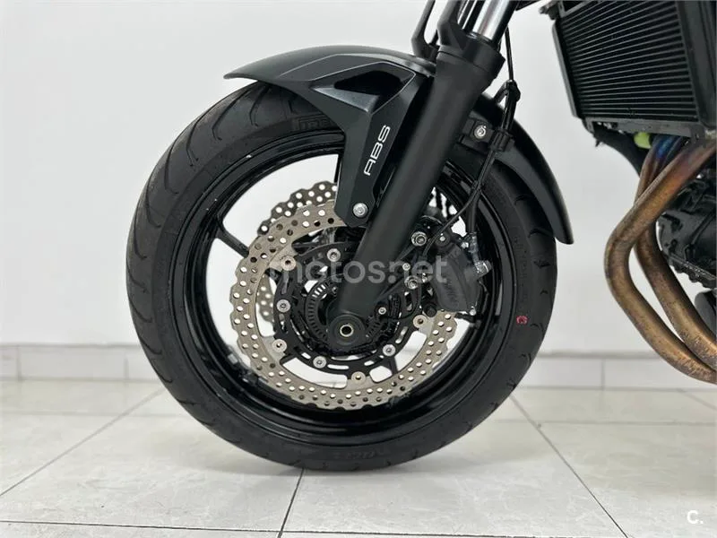 Kawasaki Z650 – Vista 19
