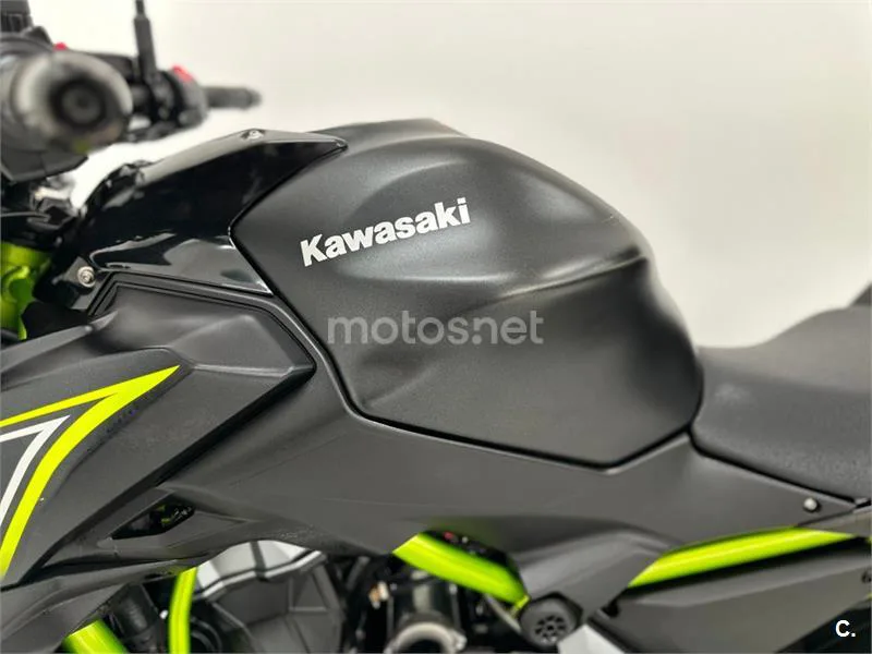 Kawasaki Z650 – Vista 21