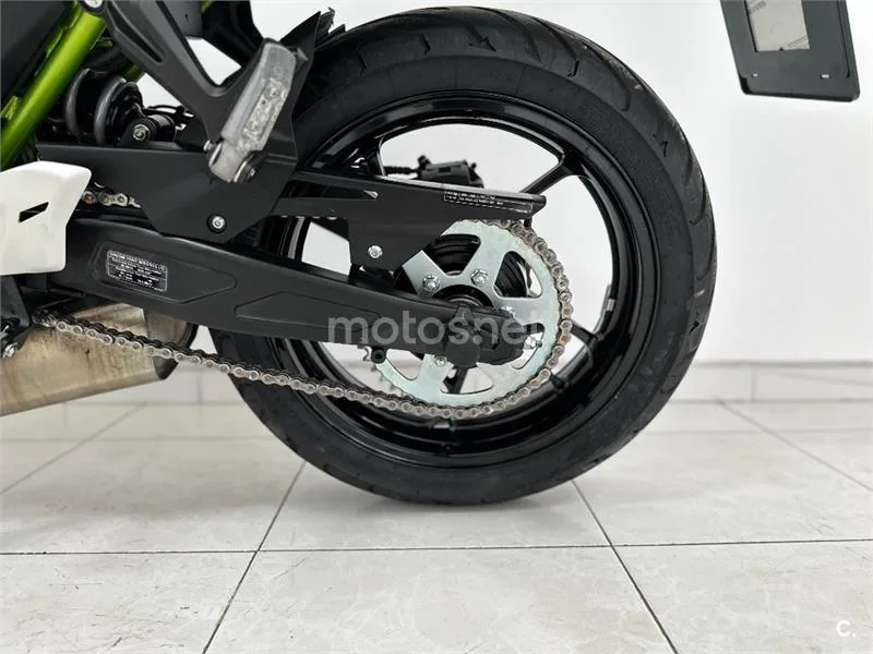 Kawasaki Z650 – Vista 25