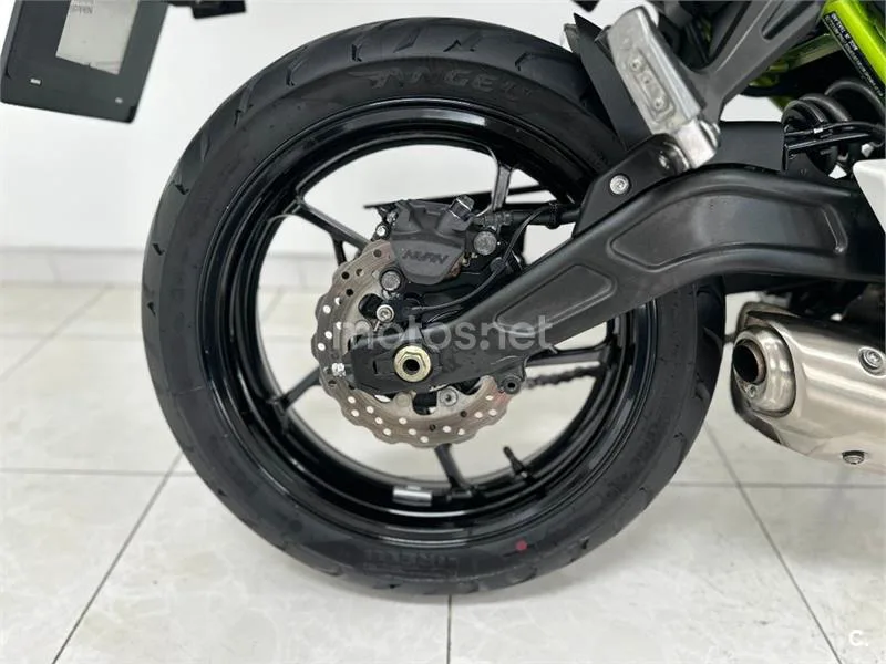 Kawasaki Z650 – Vista 10