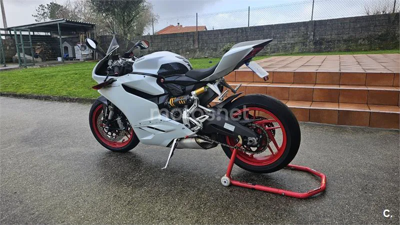 Ducati 899 Panigale – Vista 4