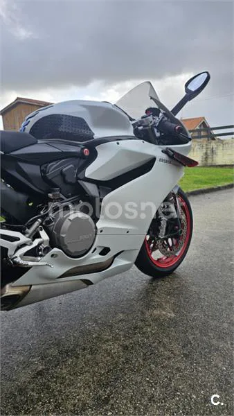 Ducati 899 Panigale – Vista 5