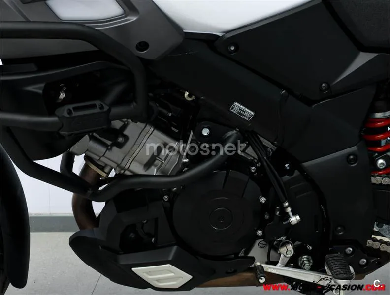 Suzuki V-Strom 1000 XT – Vista 10