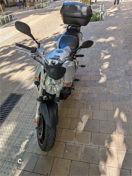 Suzuki GSR 600 – Vista 3