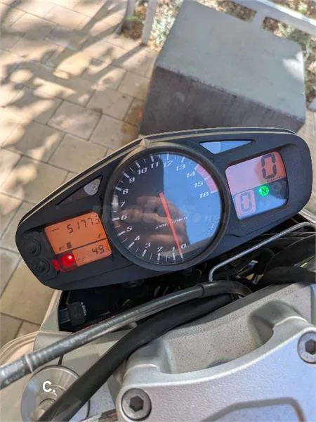 Suzuki GSR 600 – Vista 7