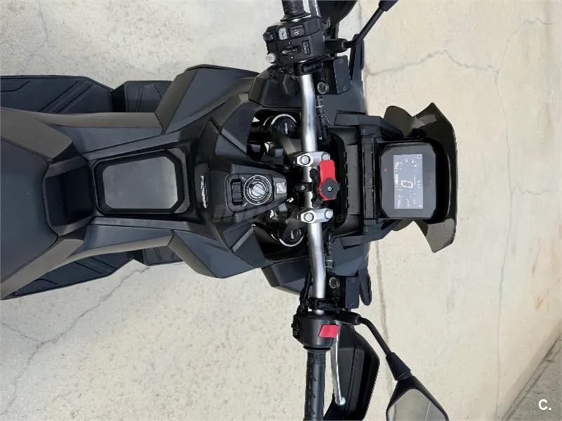 Honda ADV 350 – Vista 3
