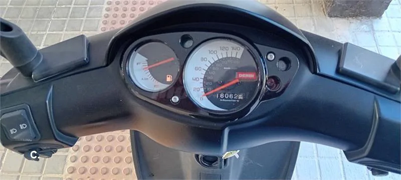 Derbi Variant Sport 125 – Vista 5
