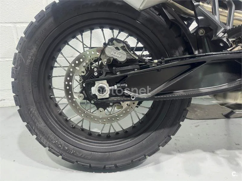 KTM 790 – Vista 17