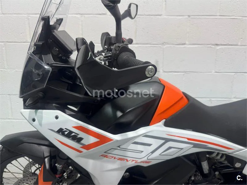 KTM 790 – Vista 21