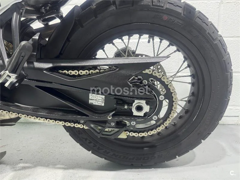 KTM 790 – Vista 25