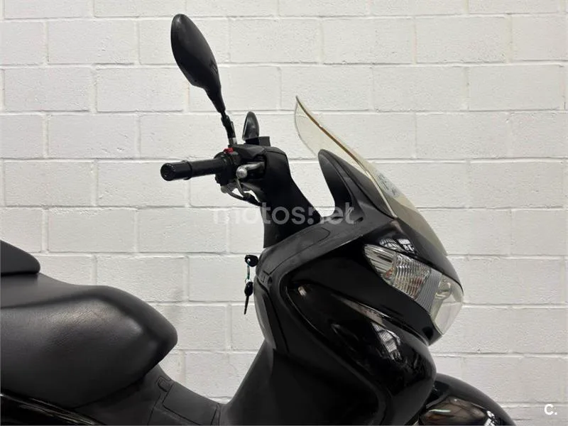 Suzuki Burgman 200 – Vista 11