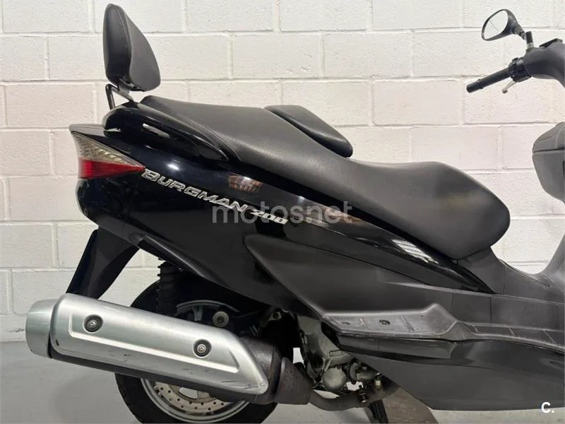 Suzuki Burgman 200 – Vista 12