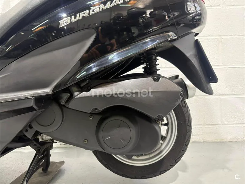 Suzuki Burgman 200 – Vista 18