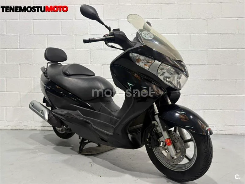 Suzuki Burgman 200 – Vista 3