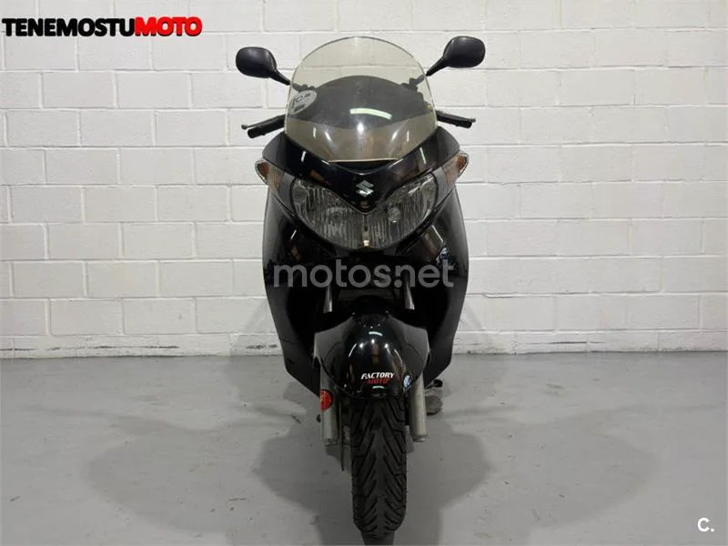Suzuki Burgman 200 – Vista 7