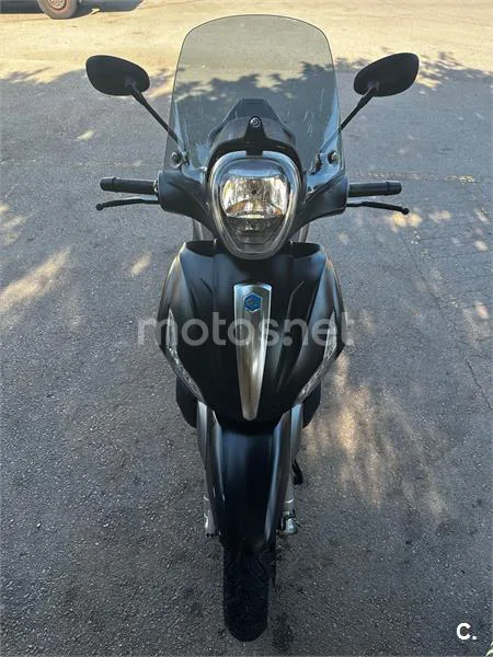 Piaggio Beverly – Vista 12