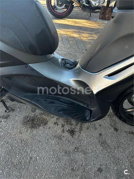 Piaggio Beverly – Vista 6