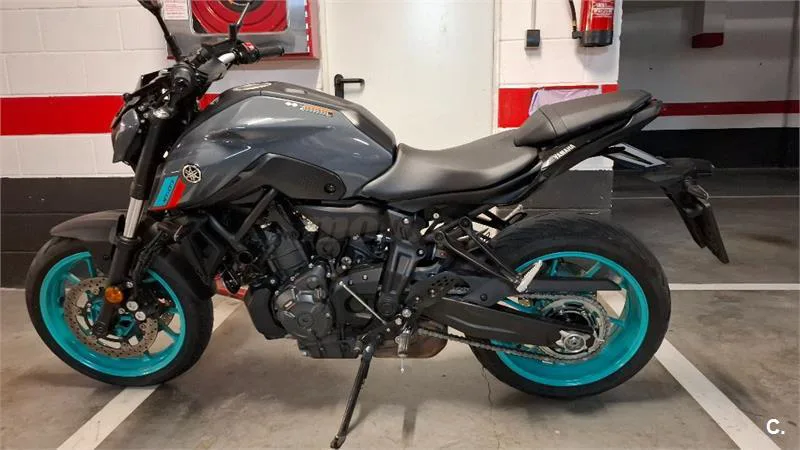 Yamaha MT-07 – Vista 8