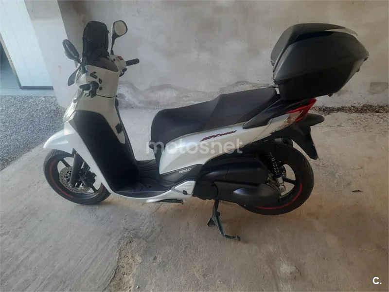 Honda SH 300i – Vista 4