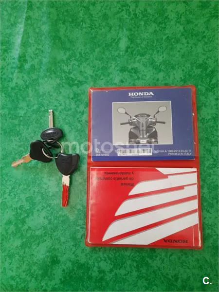 Honda SH 300i – Vista 9