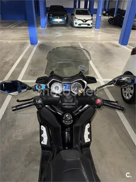 Yamaha XMAX 125 – Vista 4