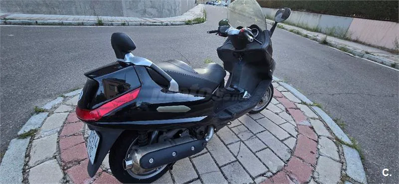 Piaggio X EVO 400 – Vista 4