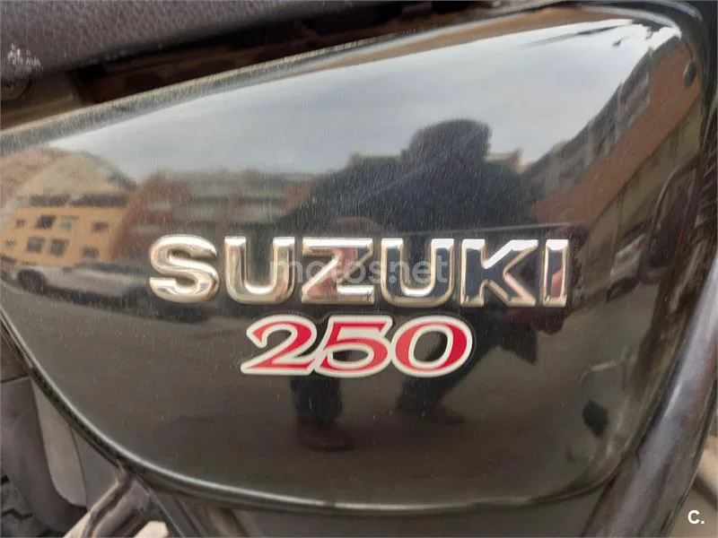 Suzuki Marauder 250 – Vista 9