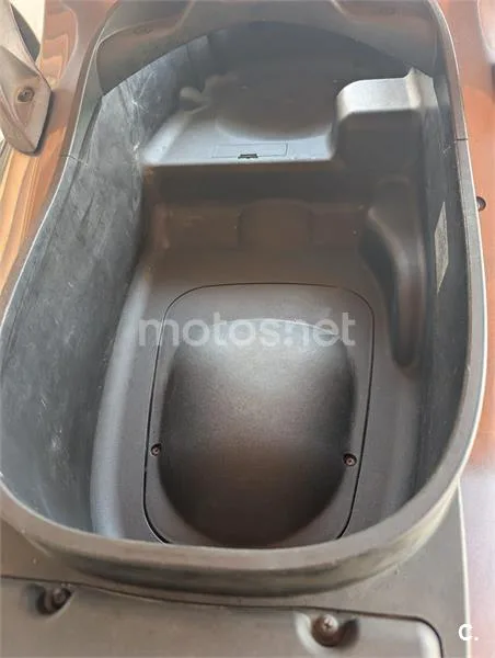 Piaggio X8 250 – Vista 7