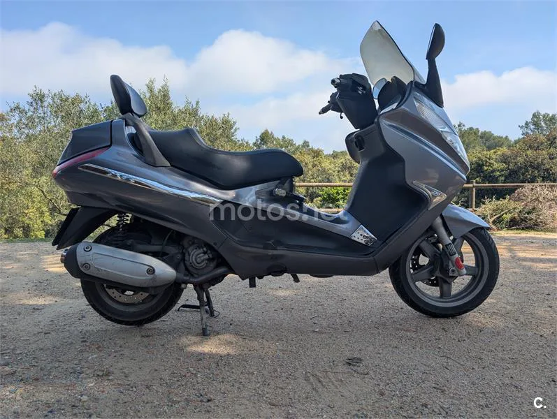 Piaggio X8 250 – Vista 8