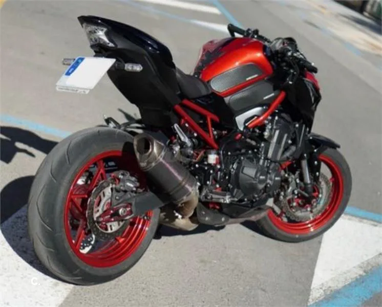 Kawasaki Z900 – Vista 4
