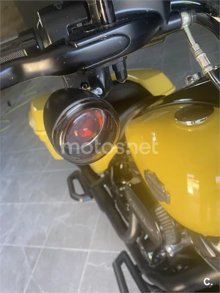 Harley-Davidson Road King – Vista 14