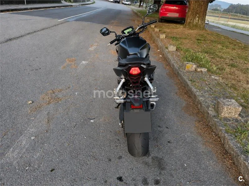 Honda CB 650 R – Vista 8