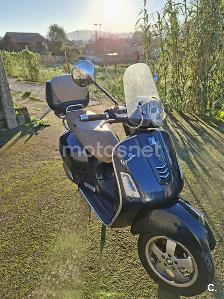 Vespa GTS 300 3100 € 2015 Pontevedra - 1