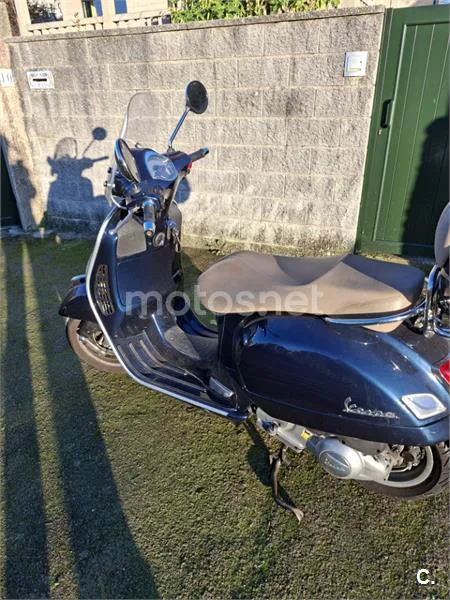 Vespa GTS 300 – Vista 3