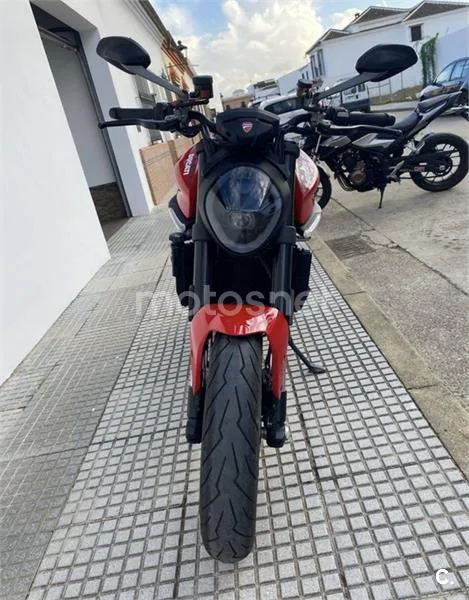 Ducati Monster – Vista 3