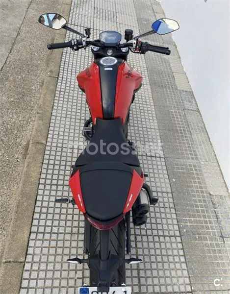 Ducati Monster – Vista 4