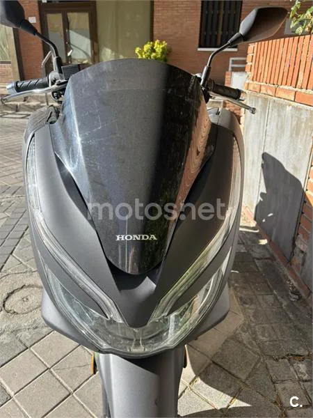 Honda PCX 125 – Vista 2