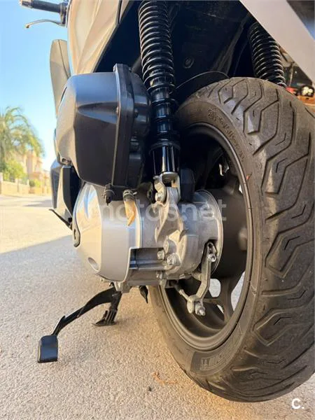 Honda PCX 125 – Vista 6