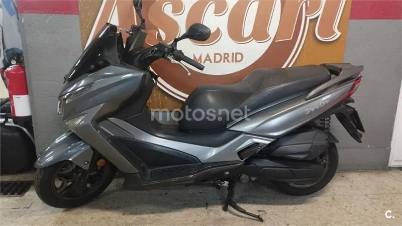 Kymco Grand Dink 125 – Vista 3