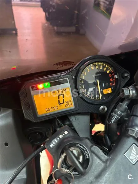 Honda CBR 600 F – Vista 13