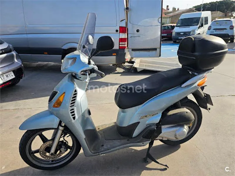Honda SH 150i – Vista 4