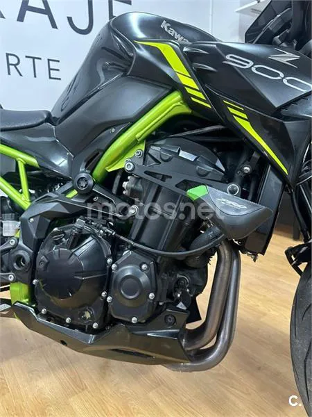 Kawasaki Z900 – Vista 12
